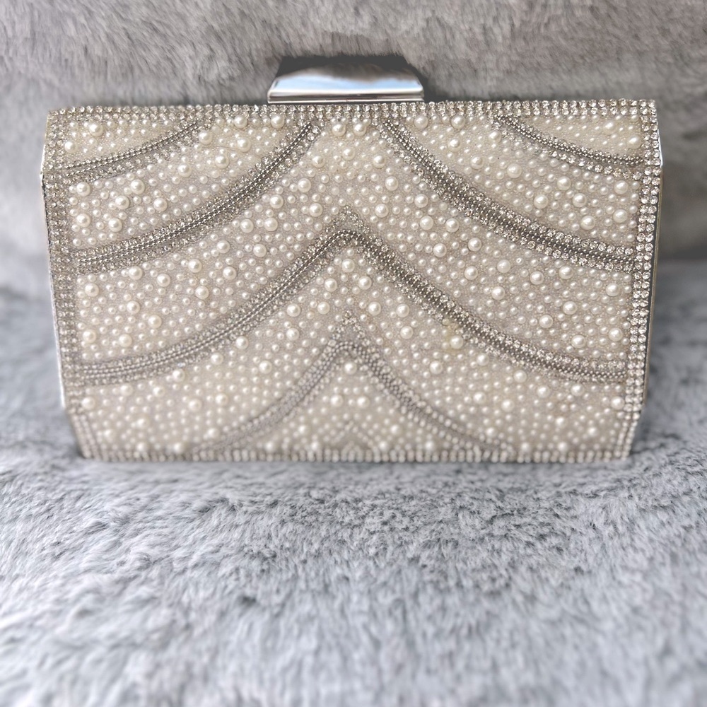 Kelly & Katie Silver Rhinestone & Pearl Formal Purse/ Clutch